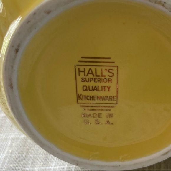 Hall’s Superior Yellow Gold Floral Trim Pitcher 48oz 6” Tall Vintage Kitchenware - Picture 6 of 6